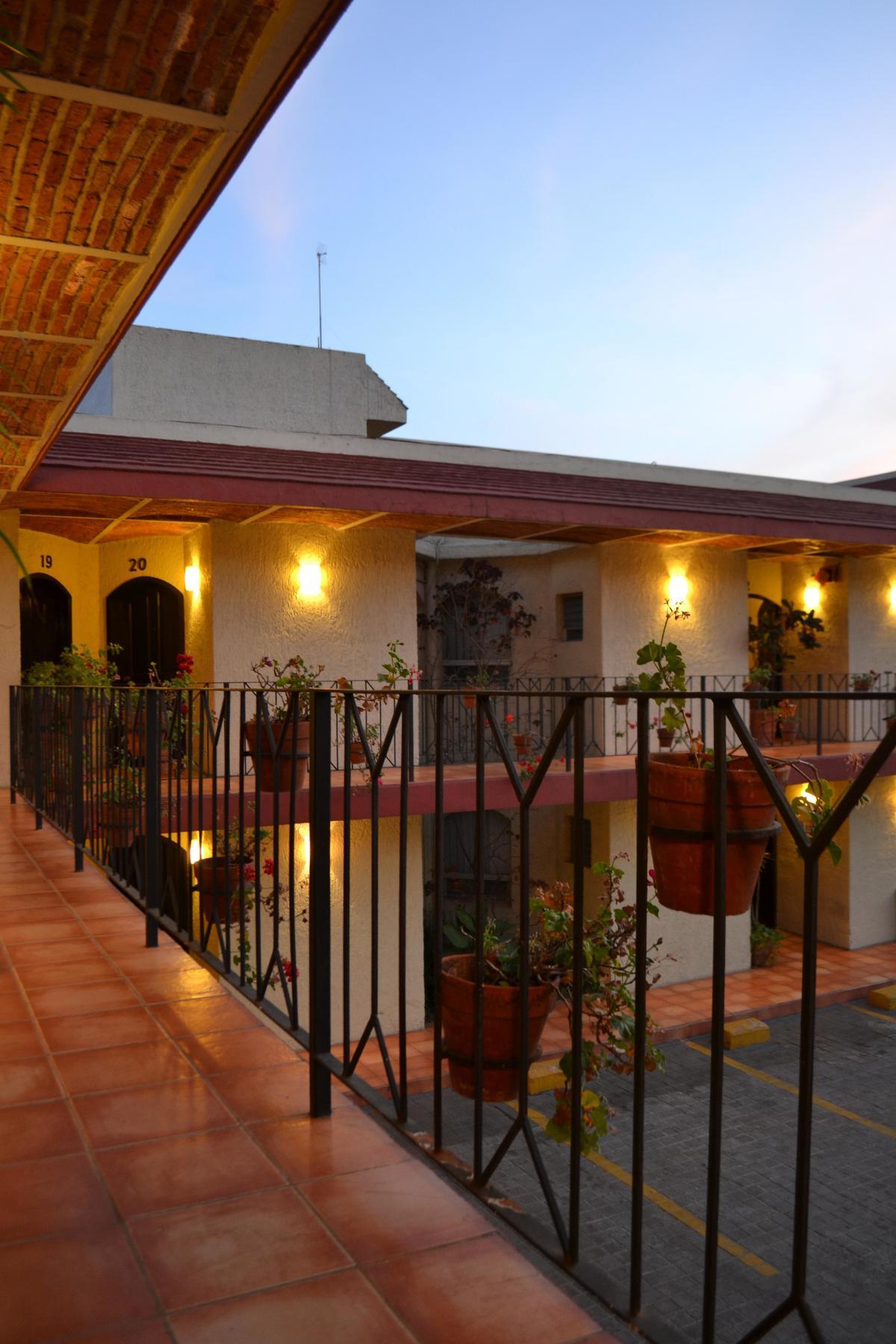 גואדלחארה Hotel Villa Del Sol Expo מראה חיצוני תמונה