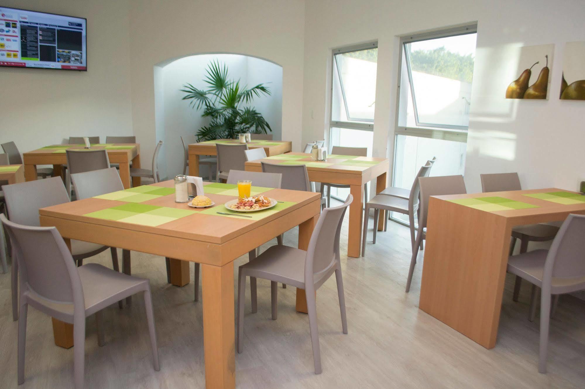 גואדלחארה Hotel Villa Del Sol Expo מראה חיצוני תמונה