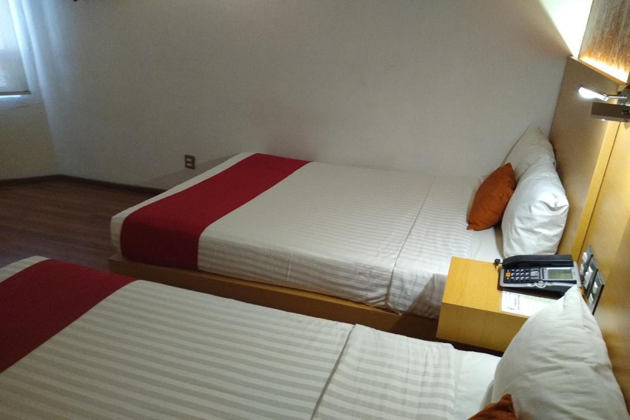 גואדלחארה Hotel Villa Del Sol Expo מראה חיצוני תמונה